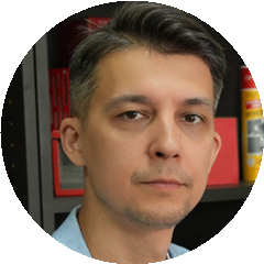 Александр Гусаков