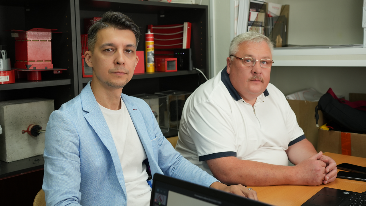 Огнезащита проходов пластиковых труб и деформационных швов